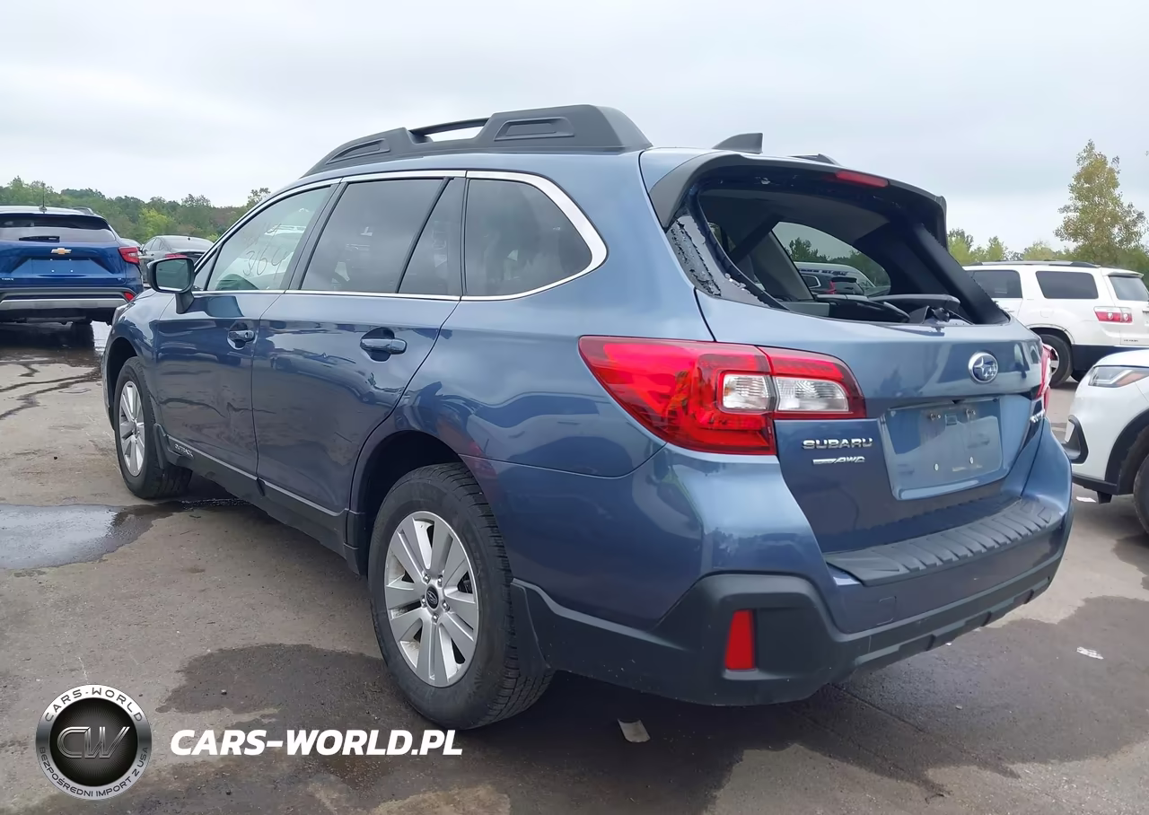 2018 Subaru Outback 2.5I Premium VIN:4S4BSADC6J3362617 - 3