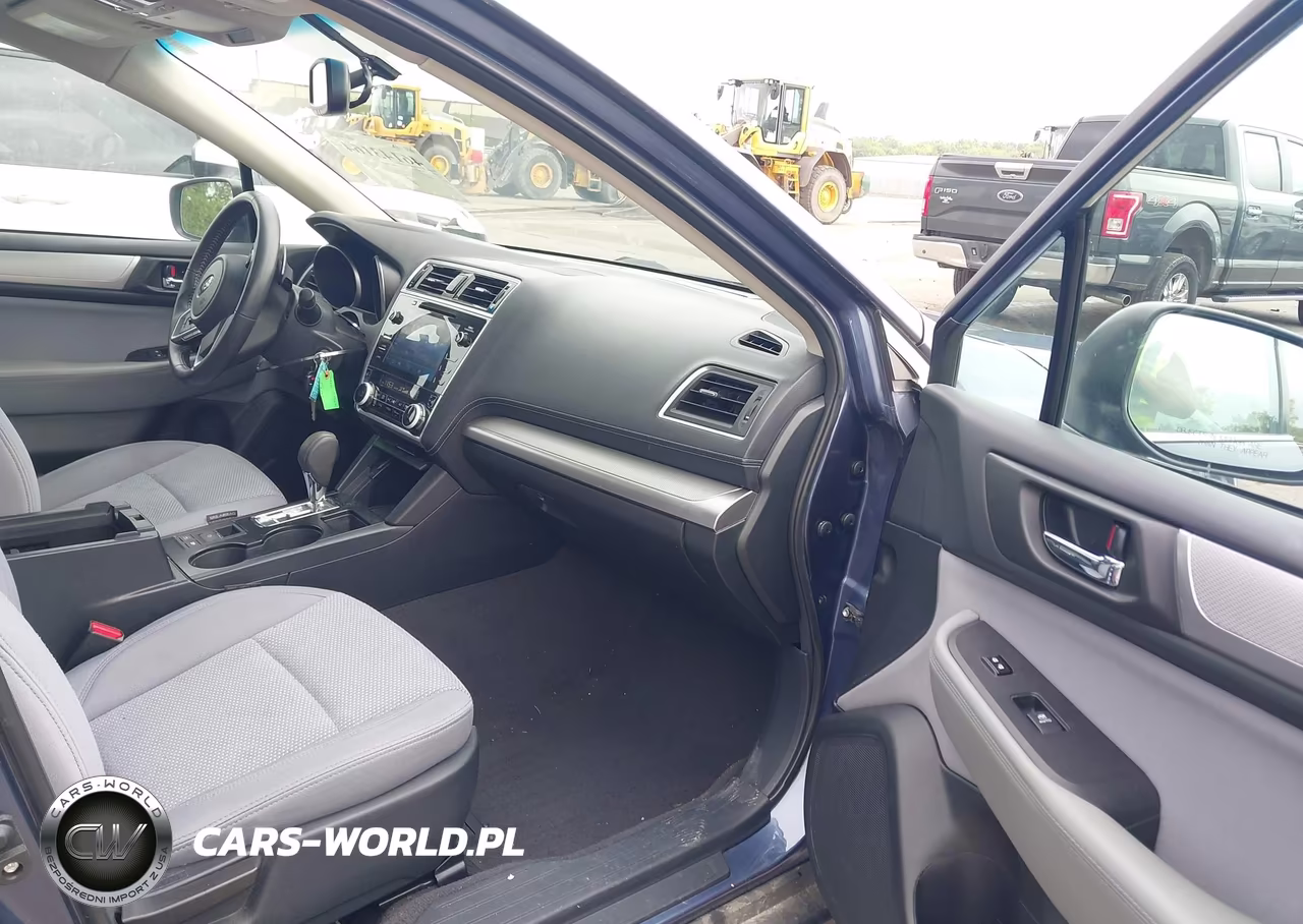 2018 Subaru Outback 2.5I Premium VIN:4S4BSADC6J3362617 - 5