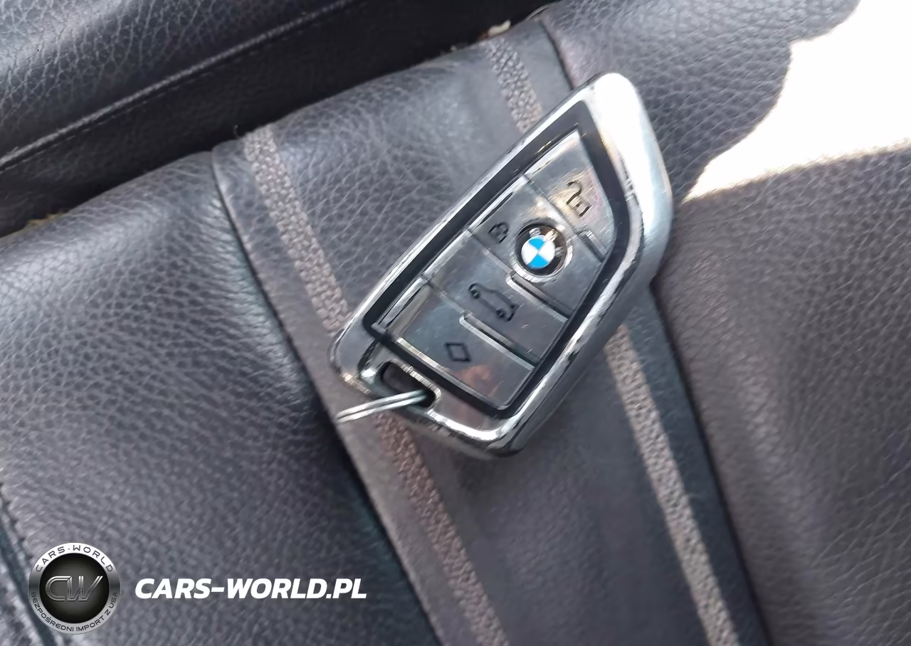 2018 BMW 530I VIN:WBAJA5C51JWA36025 - 11