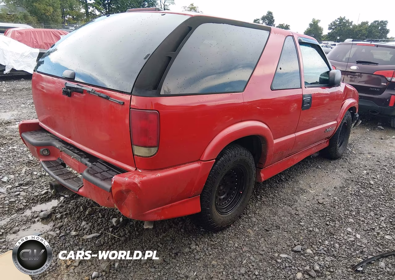2003 Chevrolet Blazer Xtreme VIN:1GNCS18X93K102945 - 4
