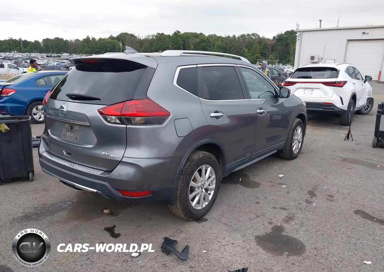 2018 Nissan Rogue Sv VIN:KNMAT2MV2JP615915 - 4