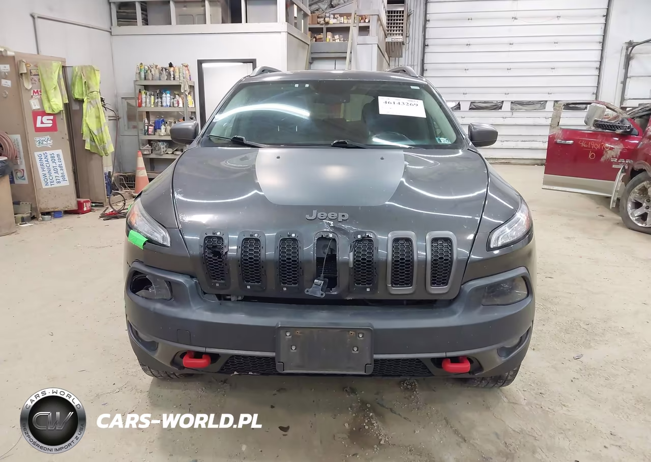 2015 Jeep Cherokee Trailhawk VIN:1C4PJMBS9FW668029 - 12