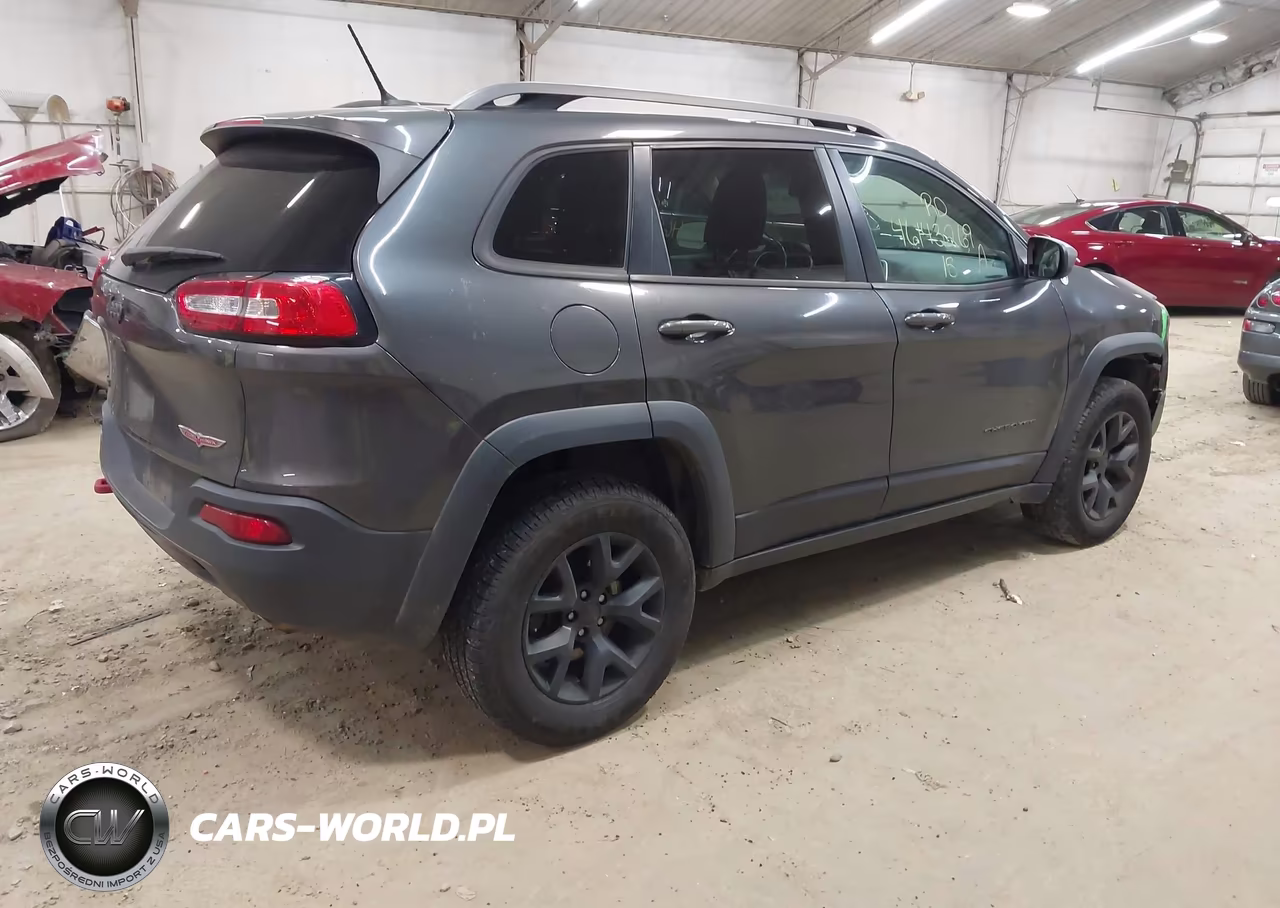 2015 Jeep Cherokee Trailhawk VIN:1C4PJMBS9FW668029 - 4
