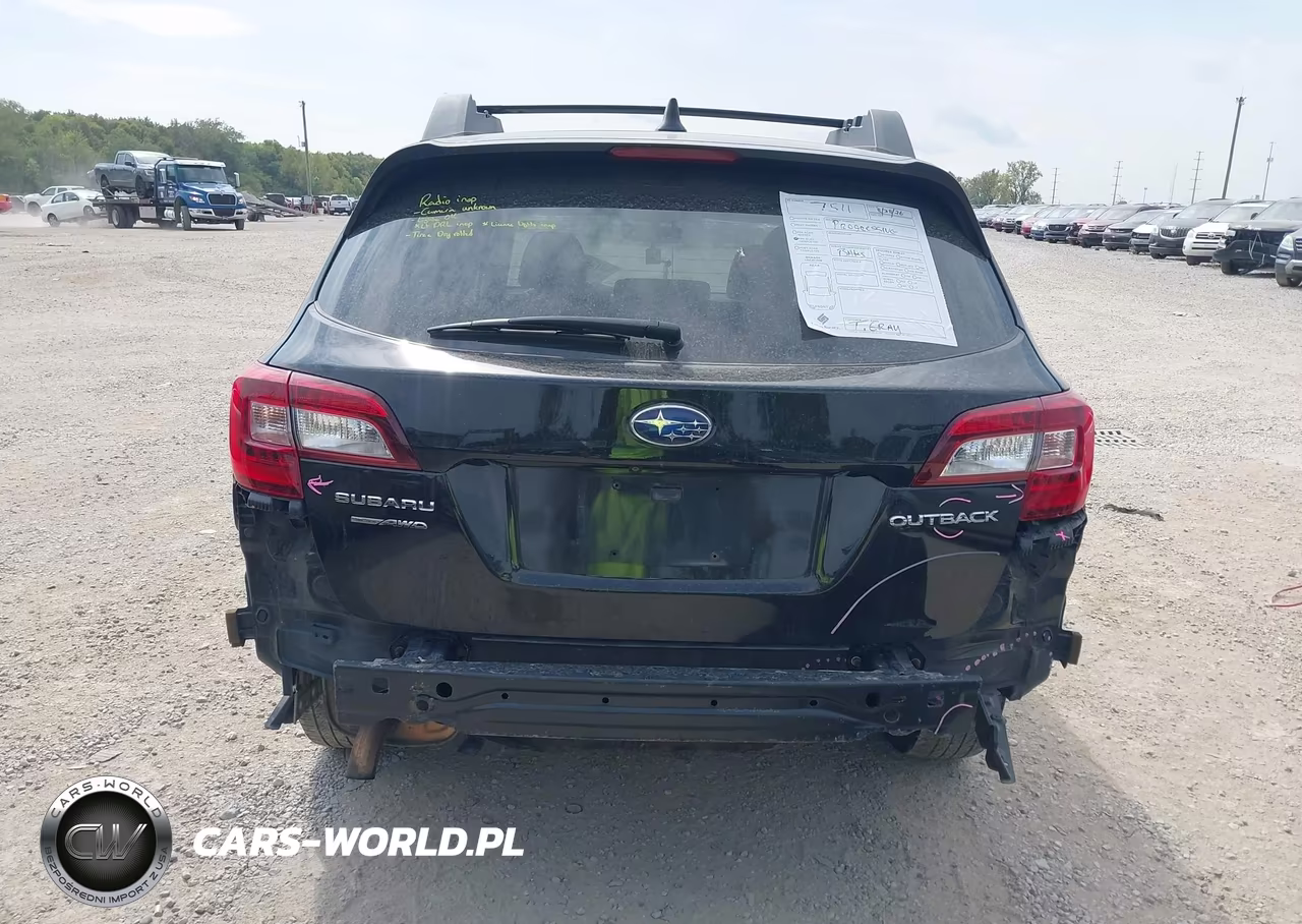 2018 Subaru Outback 2.5I Premium VIN:4S4BSACC7J3228684 - 17
