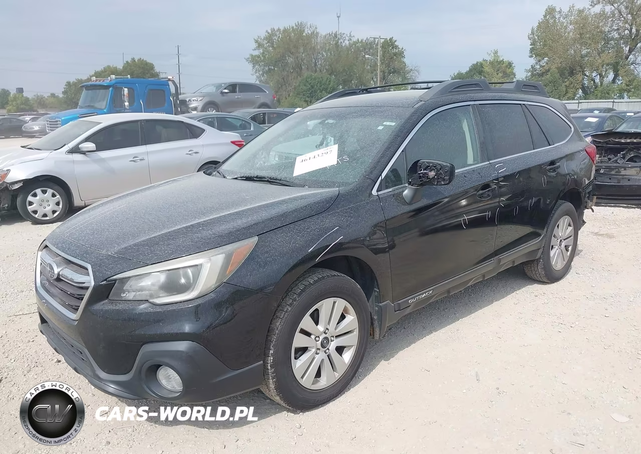 2018 Subaru Outback 2.5I Premium VIN:4S4BSACC7J3228684 - 2
