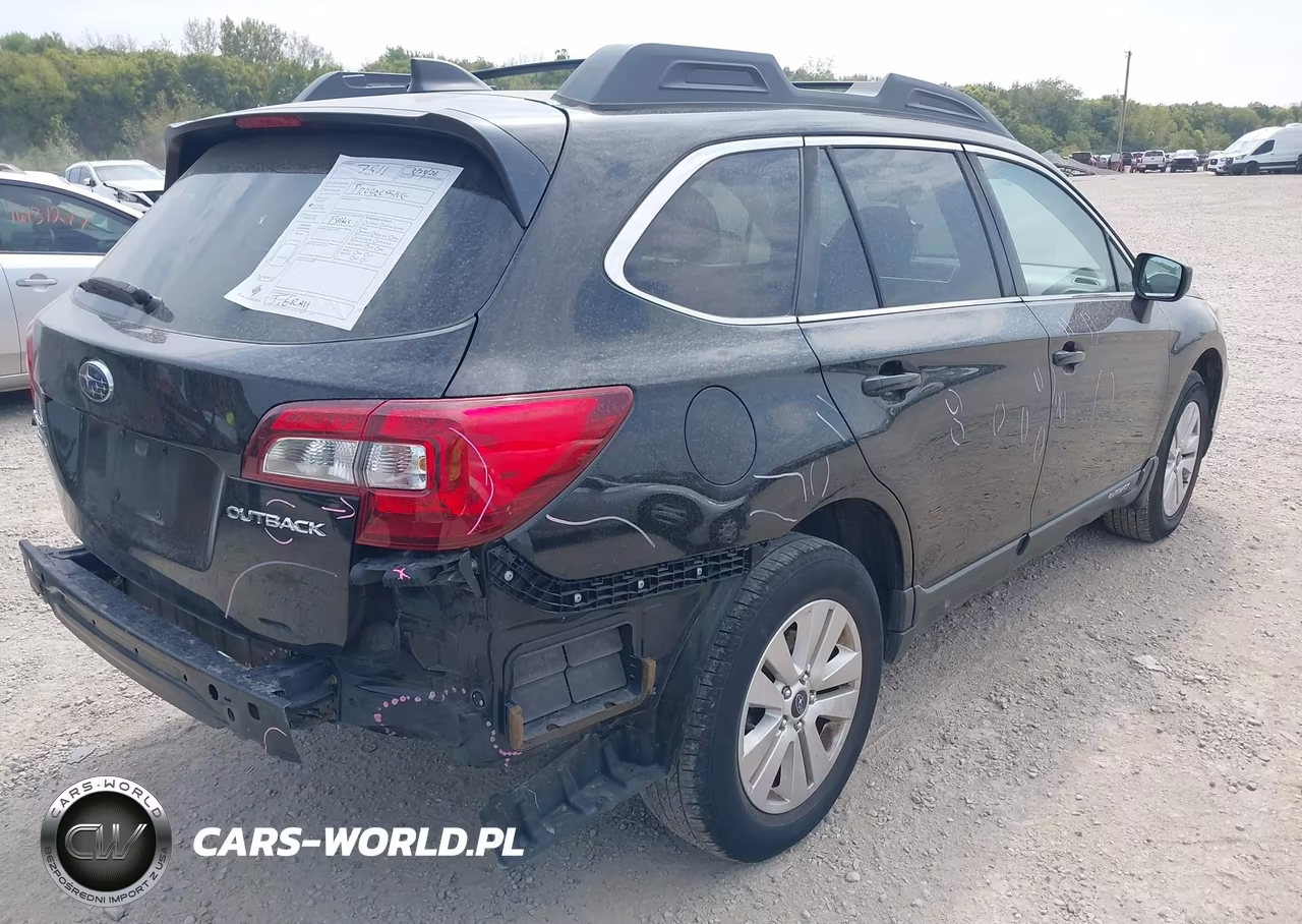 2018 Subaru Outback 2.5I Premium VIN:4S4BSACC7J3228684 - 4