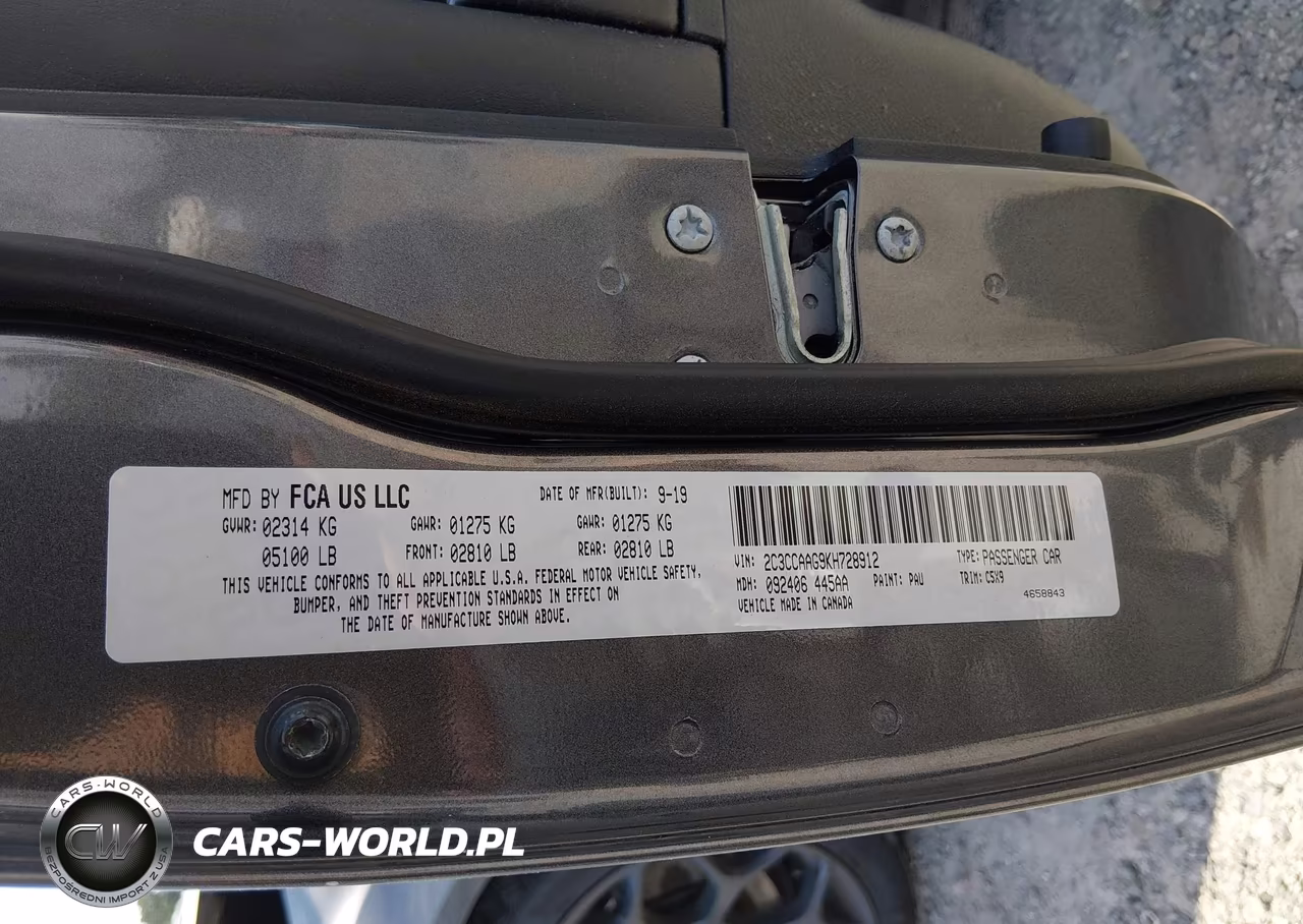 2019 Chrysler 300 Touring VIN:2C3CCAAG9KH728912 - 9