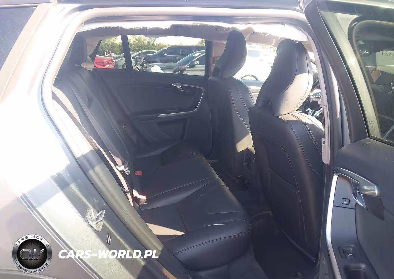 2016 Volvo V60 Cross Country T5 VIN:YV4612HK7G1018327 - 8