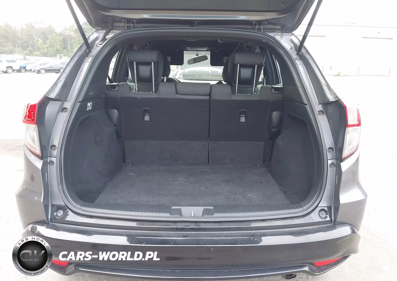 2019 Honda Hr-V Sport VIN:3CZRU6H10KG728762 - 18