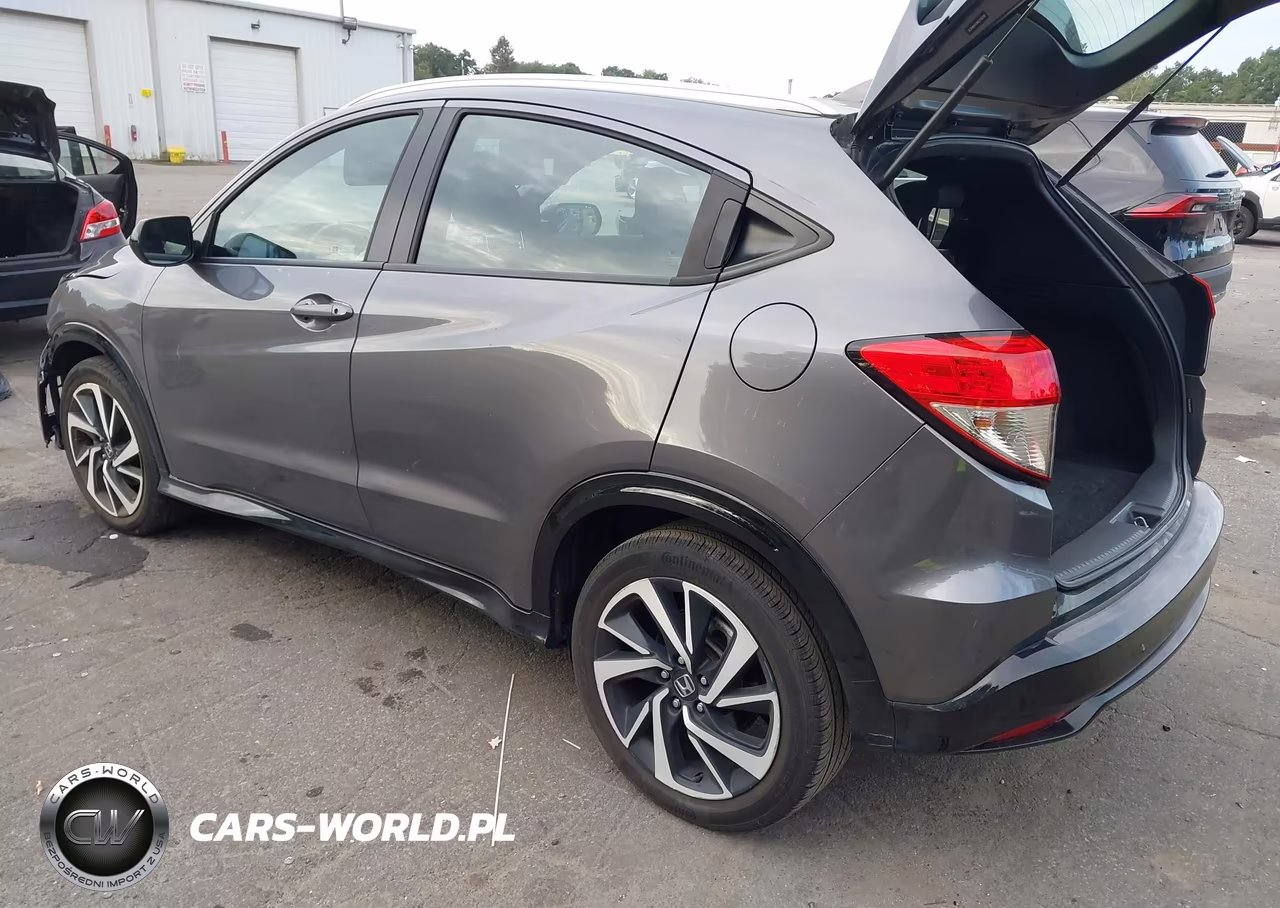 2019 Honda Hr-V Sport VIN:3CZRU6H10KG728762 - 3