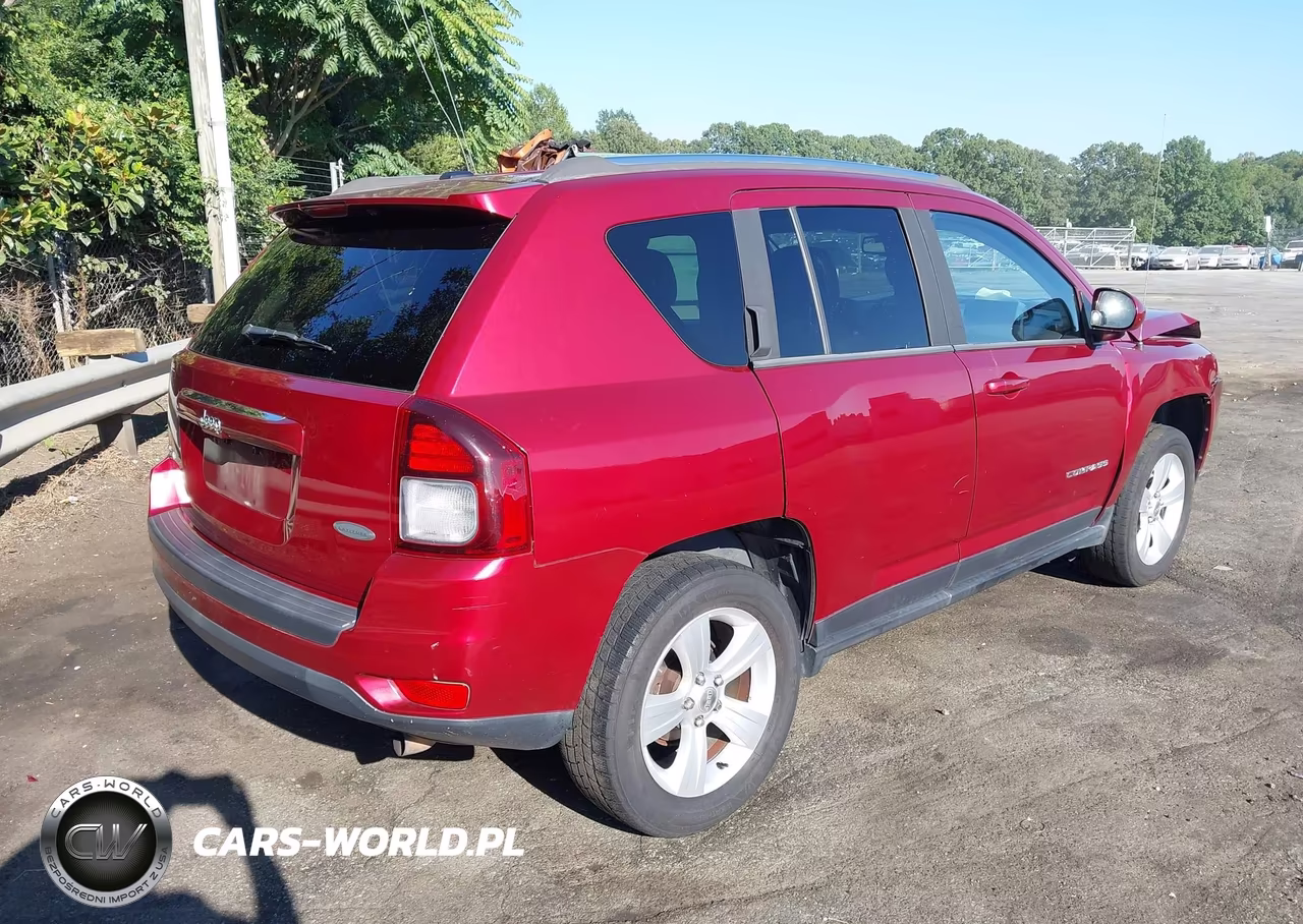2014 Jeep Compass Latitude VIN:1C4NJDEB2ED852175 - 4