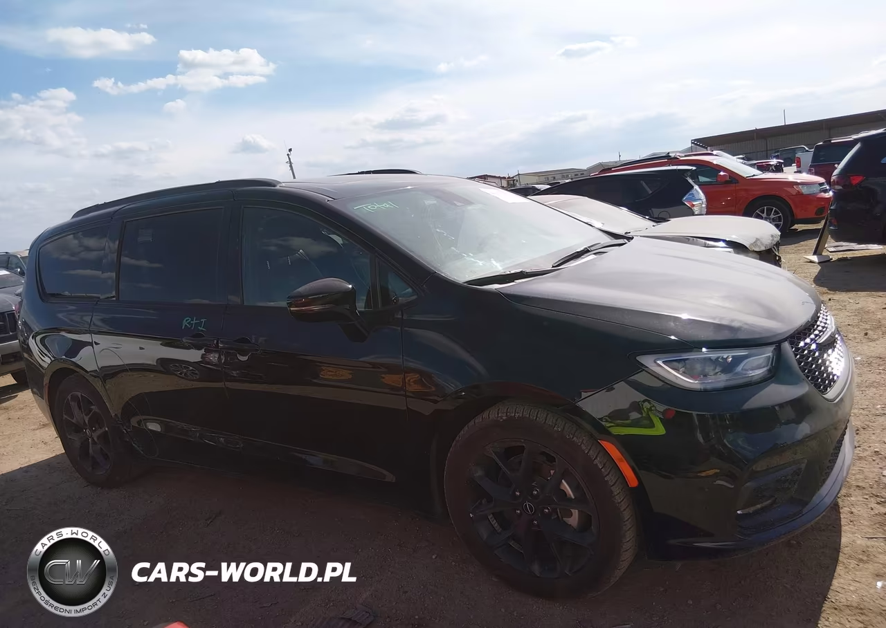 2025 Chrysler Pacifica Limited VIN:2C4RC1GG3SR584832 - 13