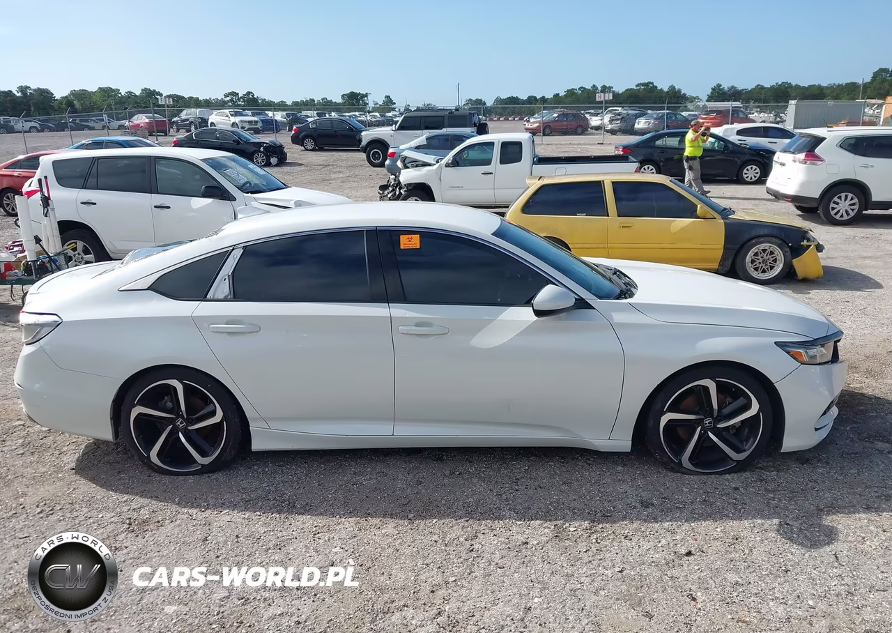 2018 Honda Accord Sport VIN:1HGCV1F33JA006636 - 12