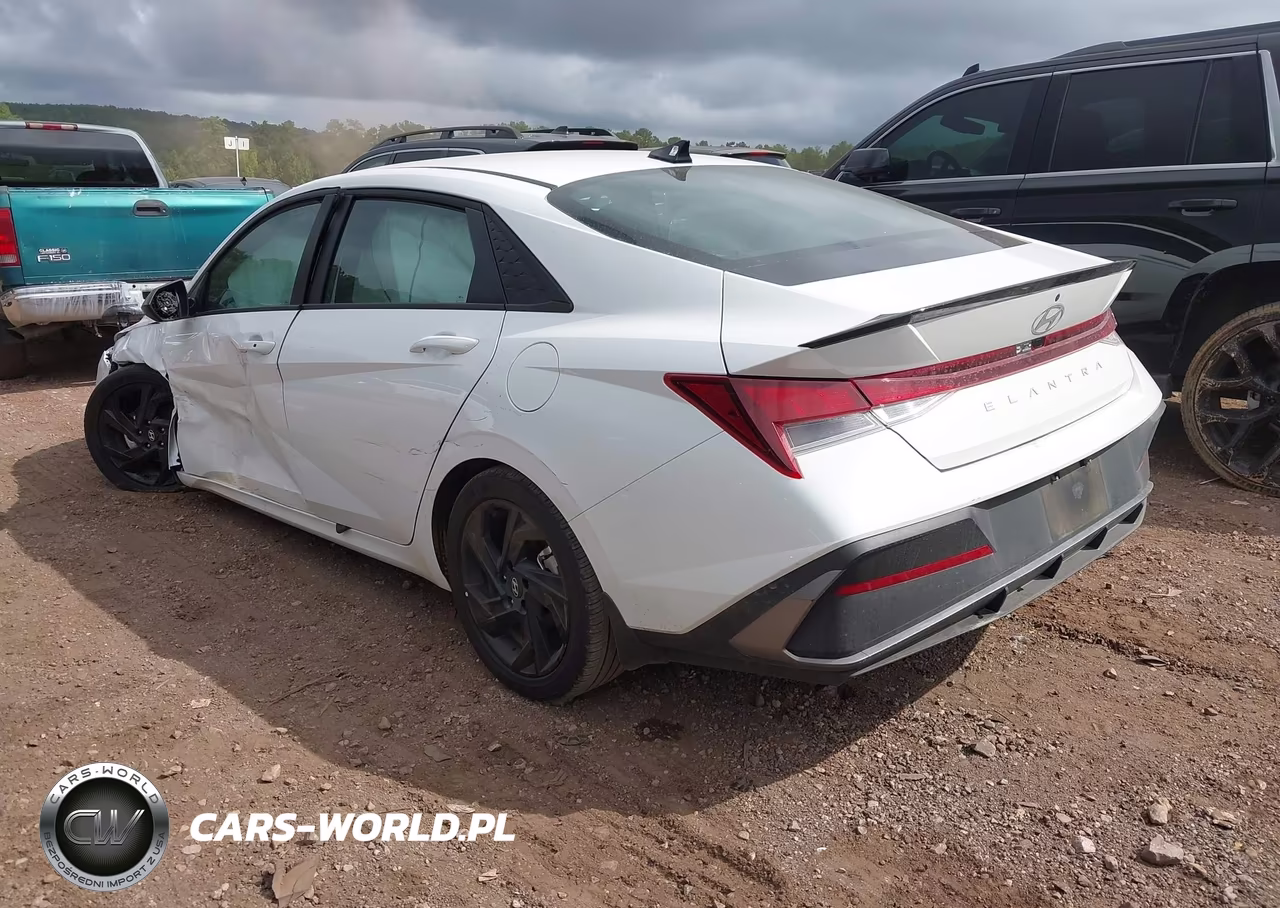 2026 Hyundai Elantra Sel Sport VIN:KMHLM4DG8TU129063 - 3