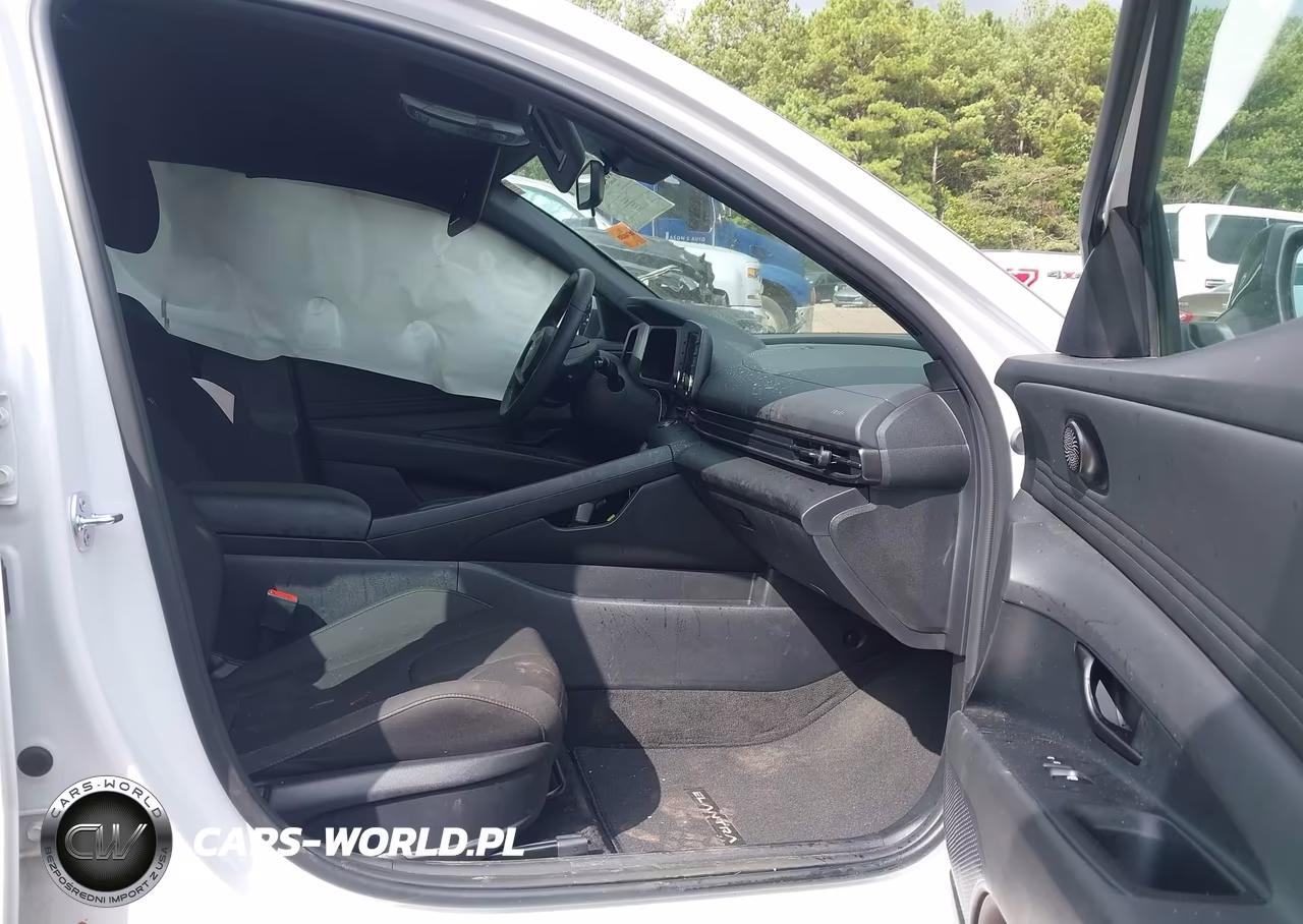 2026 Hyundai Elantra Sel Sport VIN:KMHLM4DG8TU129063 - 5