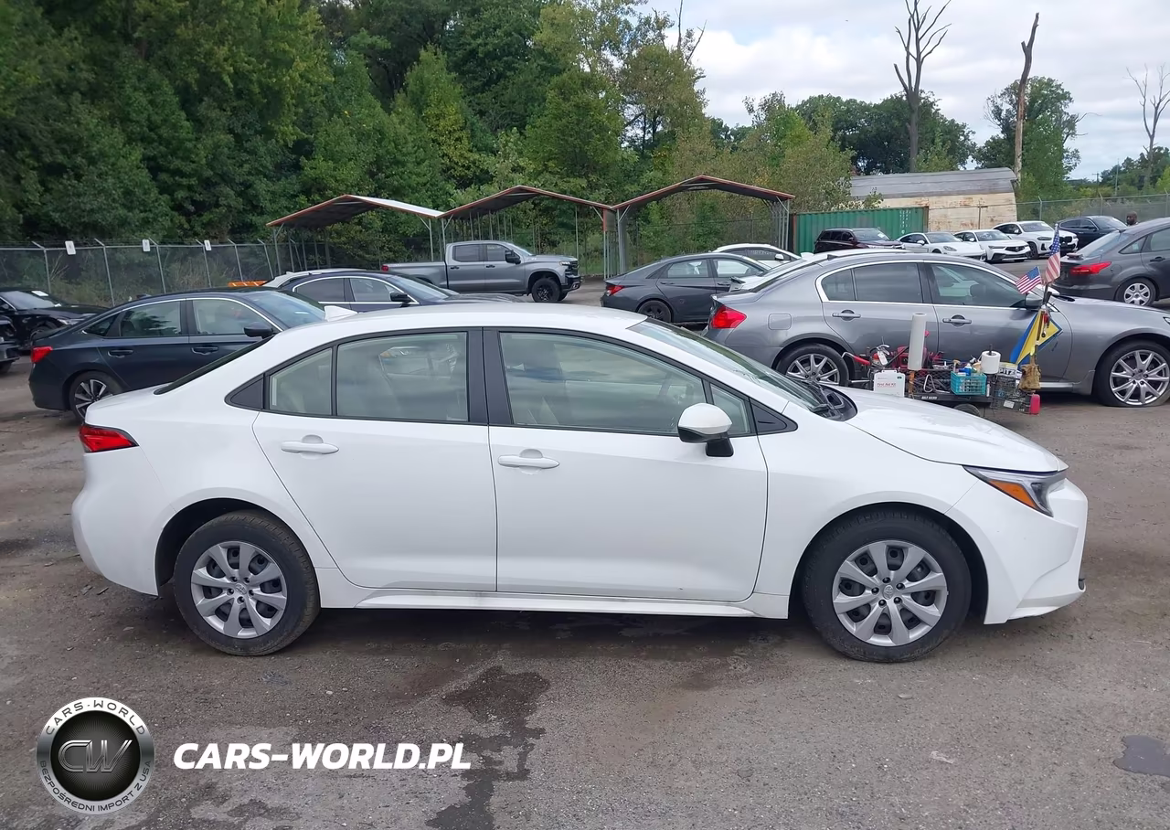 2025 Toyota Corolla Hybrid Le VIN:JTDBCMFE1S3107327 - 13