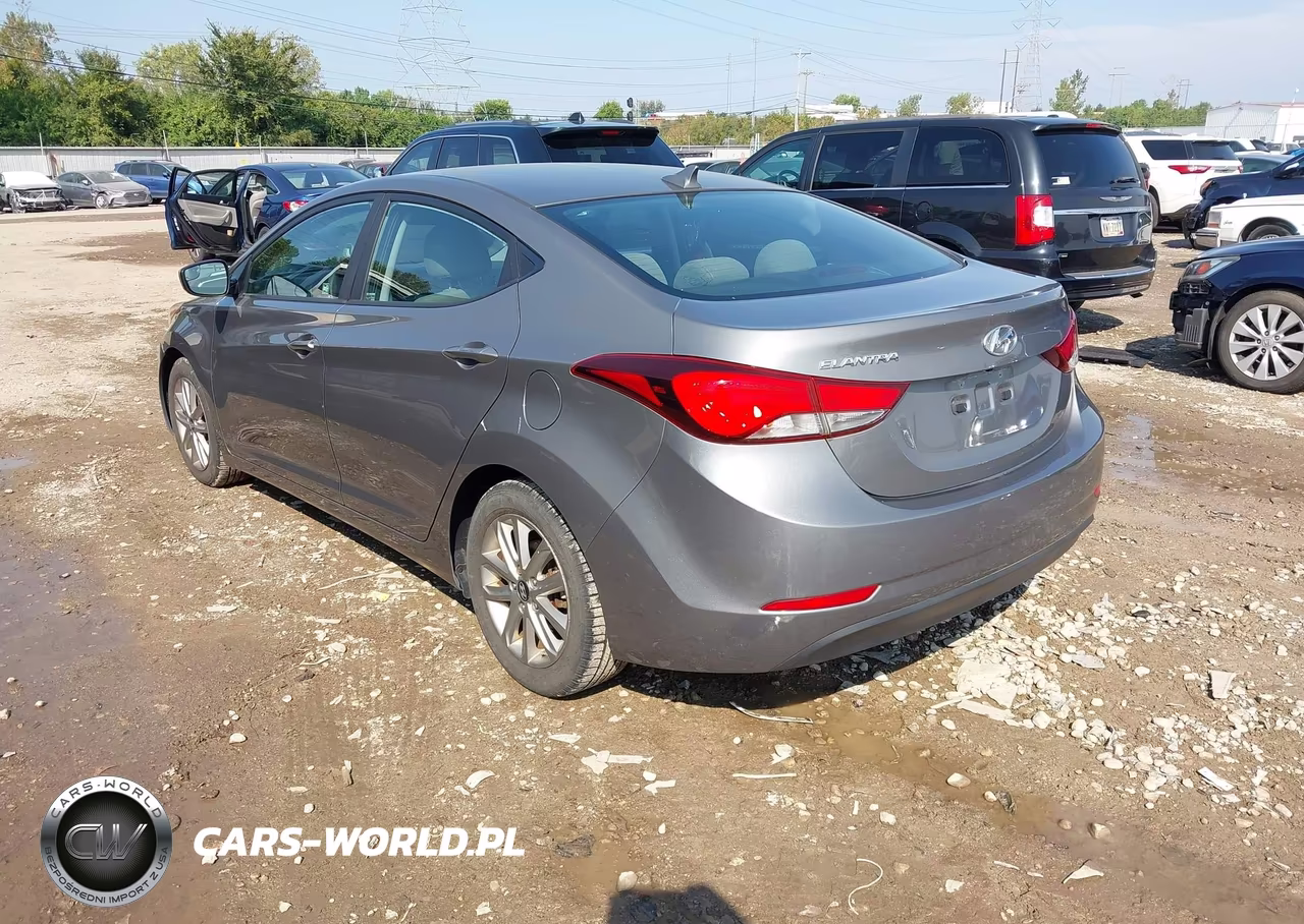 2014 Hyundai Elantra Se VIN:5NPDH4AE6EH470913 - 3