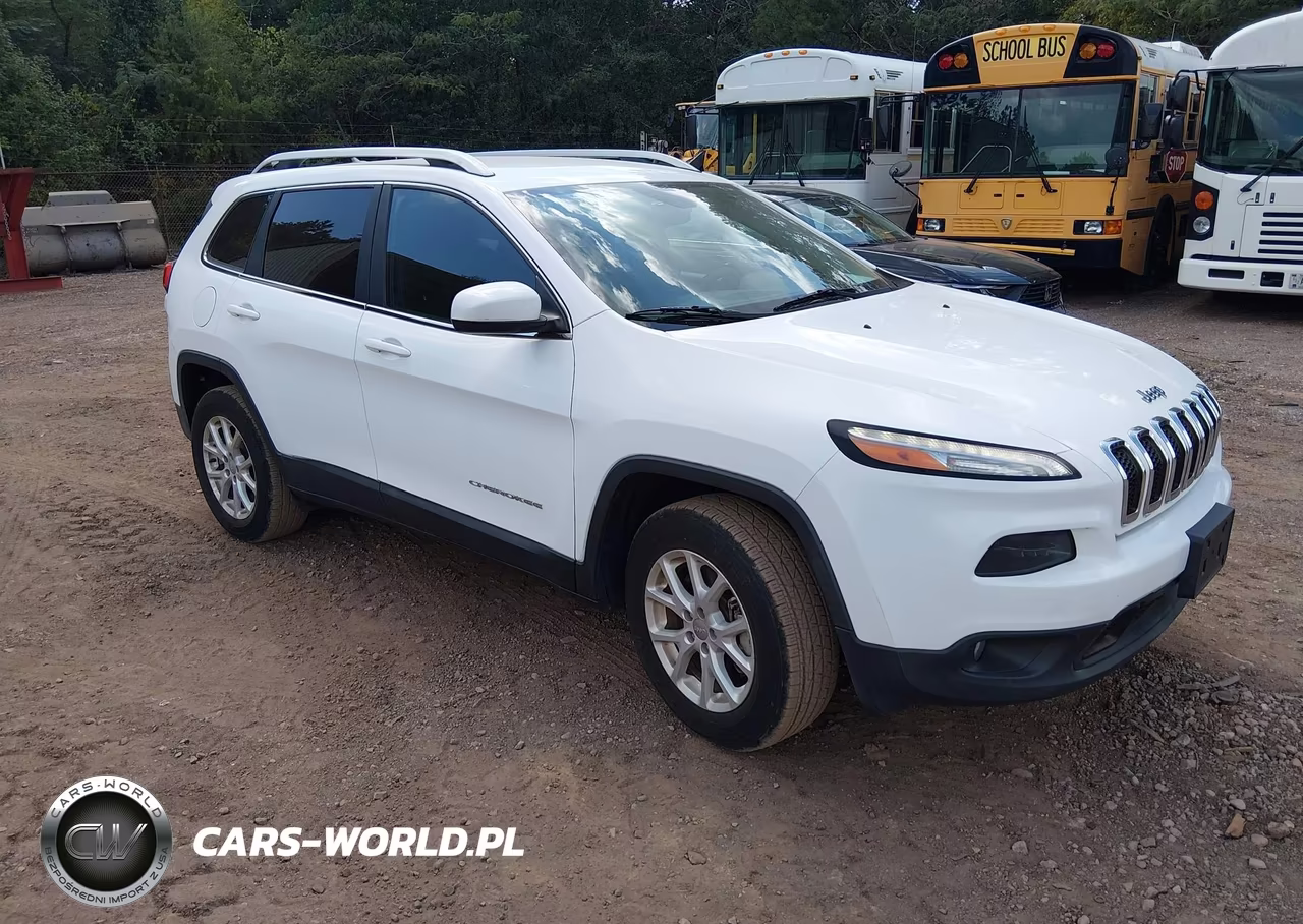 2018 Jeep Cherokee Latitude 4X4 VIN:1C4PJMCBXJD528588 - 1