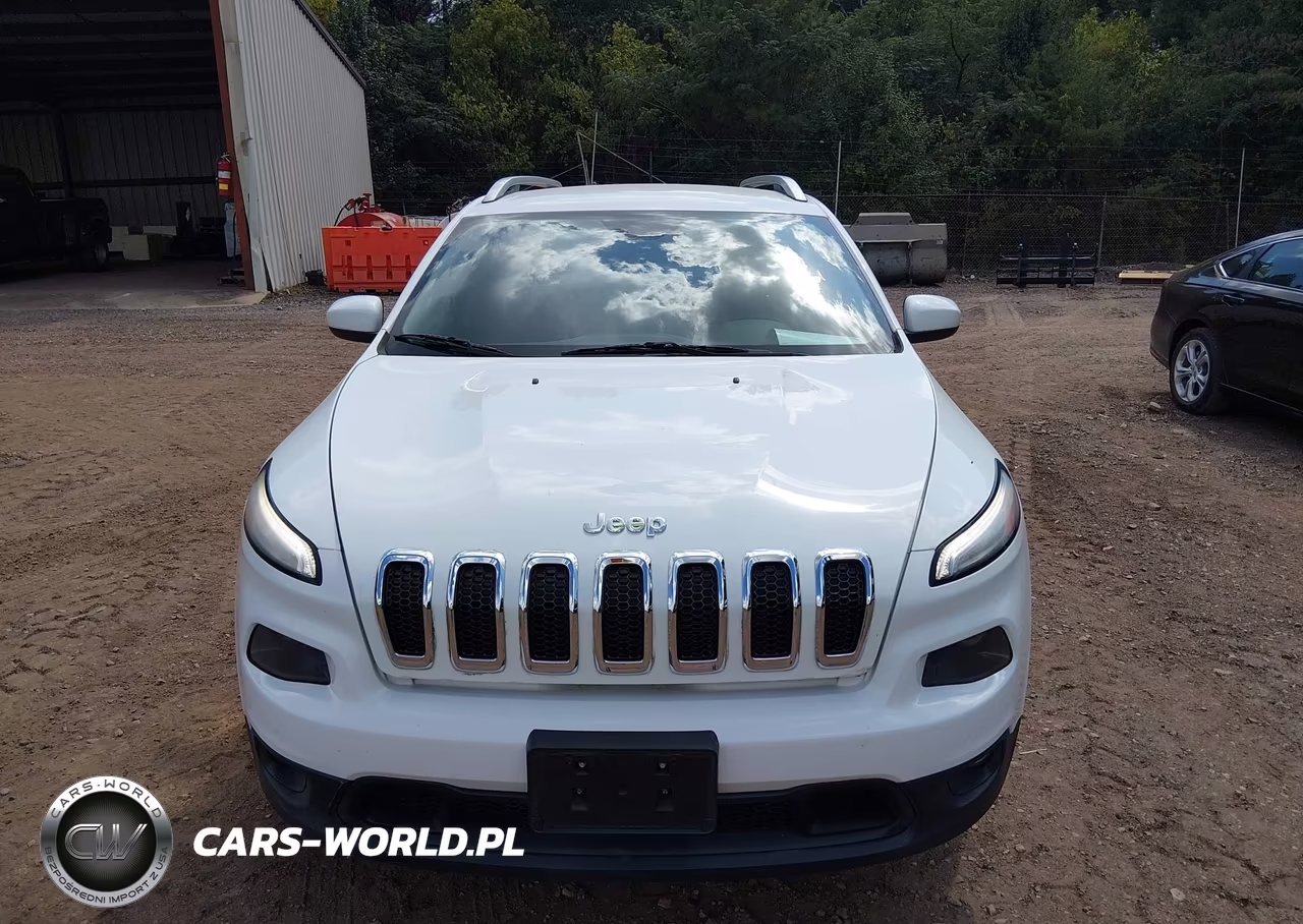 2018 Jeep Cherokee Latitude 4X4 VIN:1C4PJMCBXJD528588 - 11