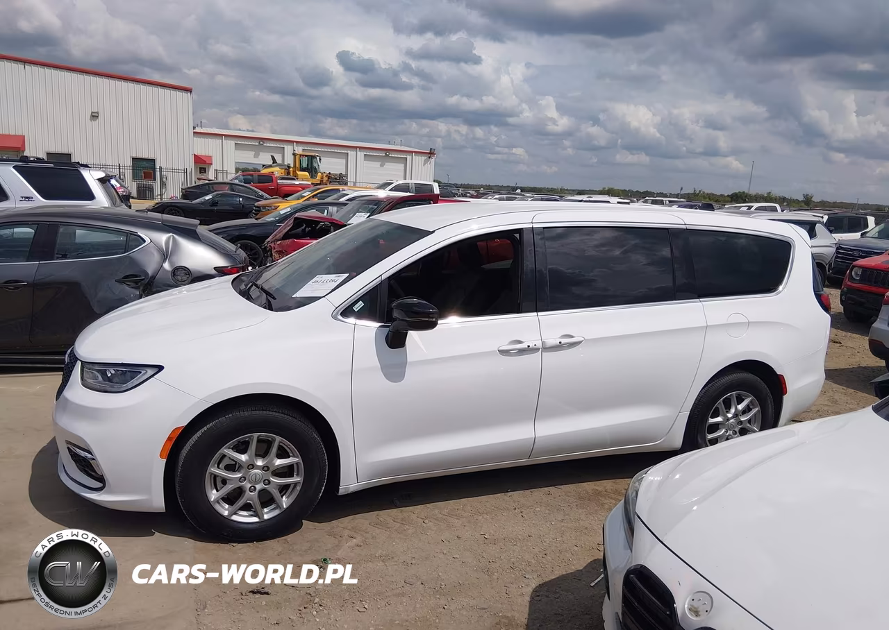 2025 Chrysler Pacifica Select VIN:2C4RC1BG3SR594770 - 14