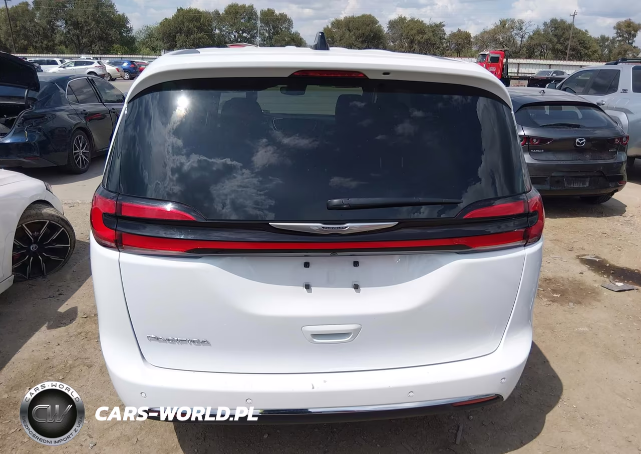 2025 Chrysler Pacifica Select VIN:2C4RC1BG3SR594770 - 16