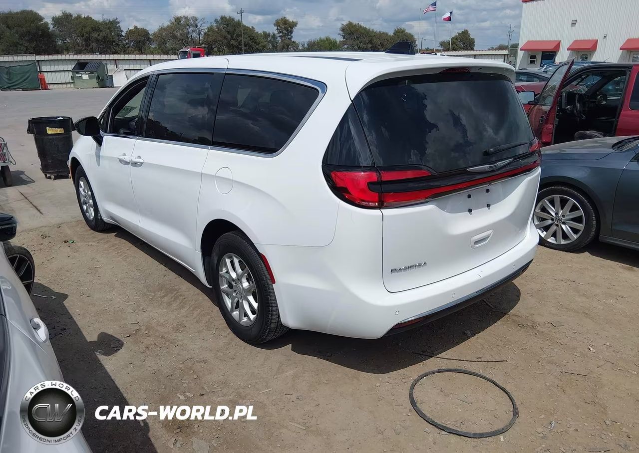 2025 Chrysler Pacifica Select VIN:2C4RC1BG3SR594770 - 3