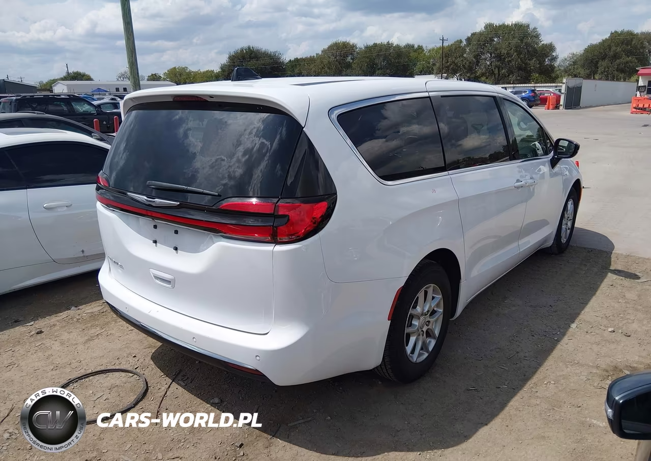 2025 Chrysler Pacifica Select VIN:2C4RC1BG3SR594770 - 4
