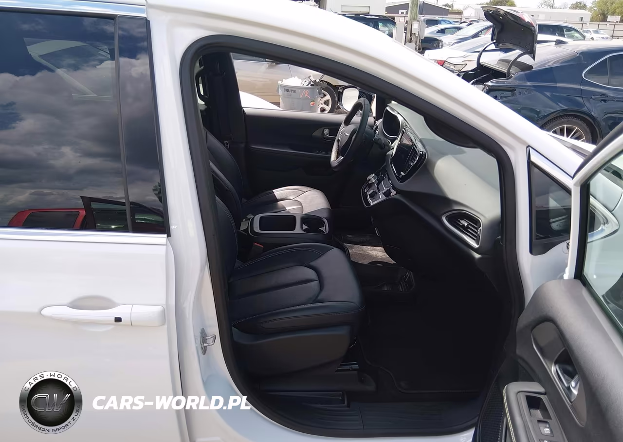 2025 Chrysler Pacifica Select VIN:2C4RC1BG3SR594770 - 5