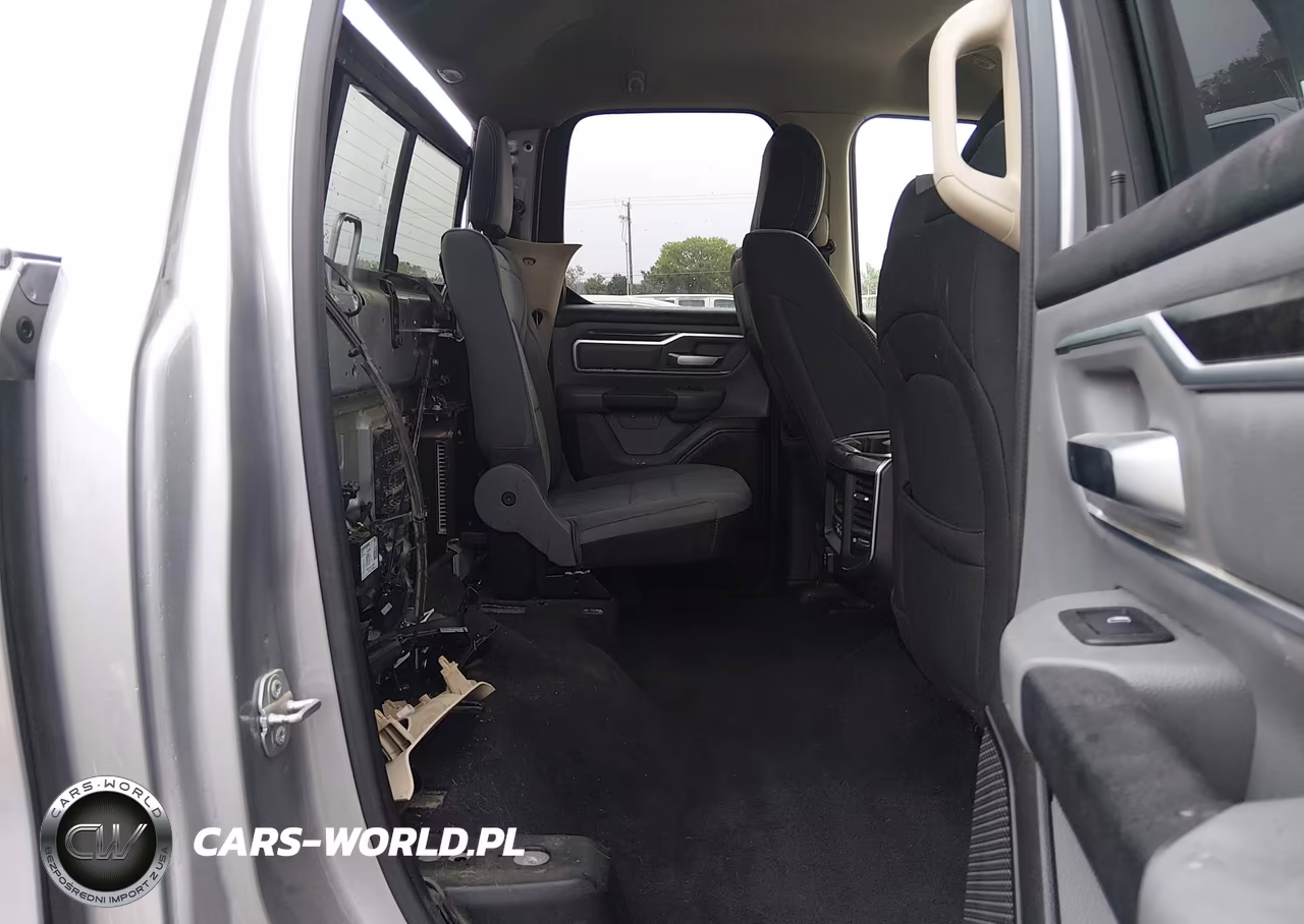 2019 Ram 1500 Big Horn-Lone Star 4X4 6'4 Box VIN:1C6SRFBT6KN772119 - 8