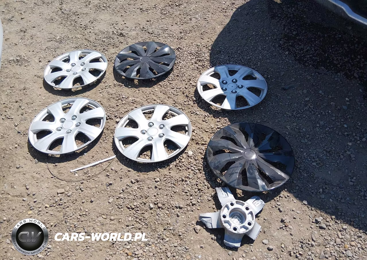 2010 Toyota Camry VIN:4T1BF3EKXAU561184 - 12