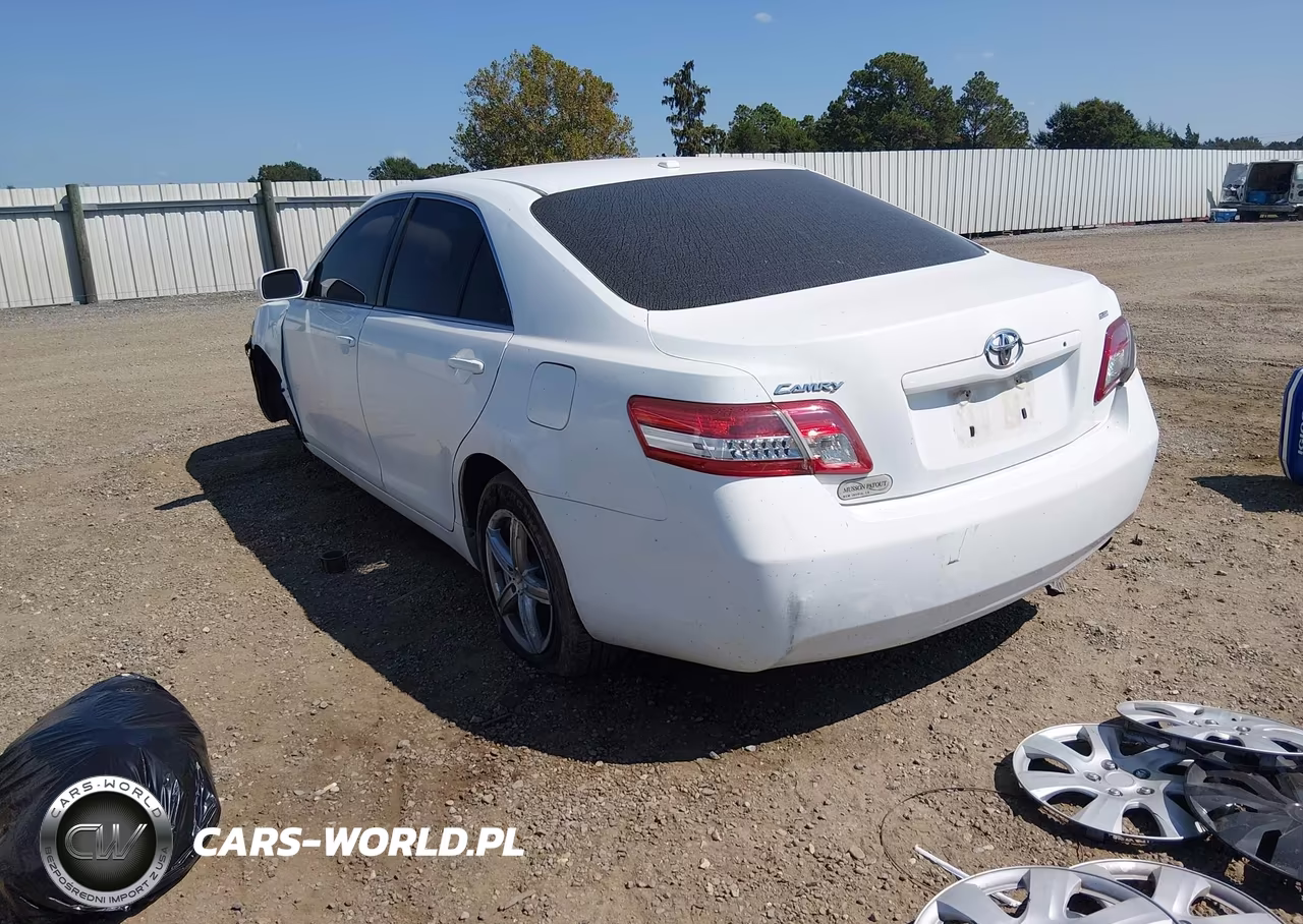 2010 Toyota Camry VIN:4T1BF3EKXAU561184 - 3