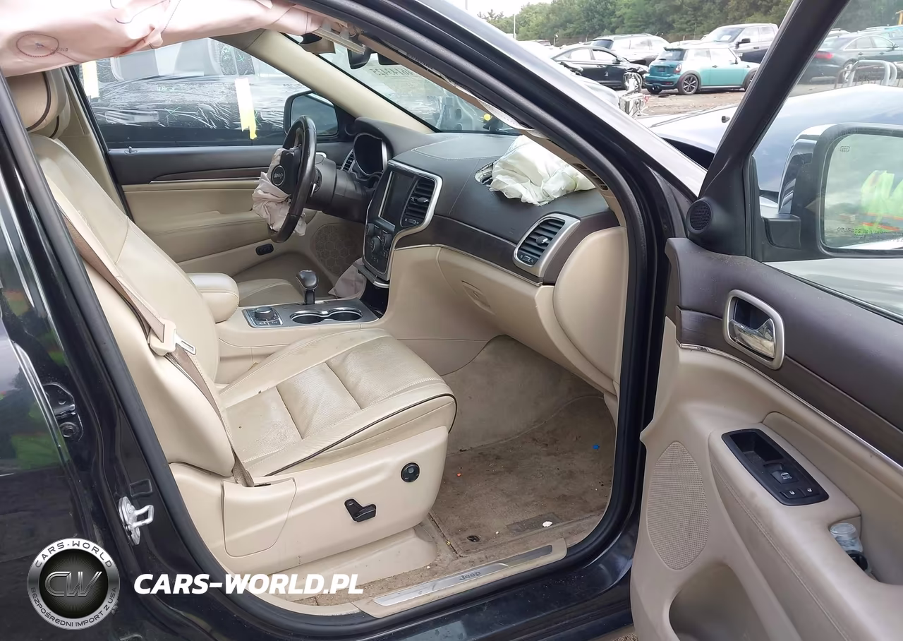 2015 Jeep Grand Cherokee Overland VIN:1C4RJFCG9FC717598 - 5