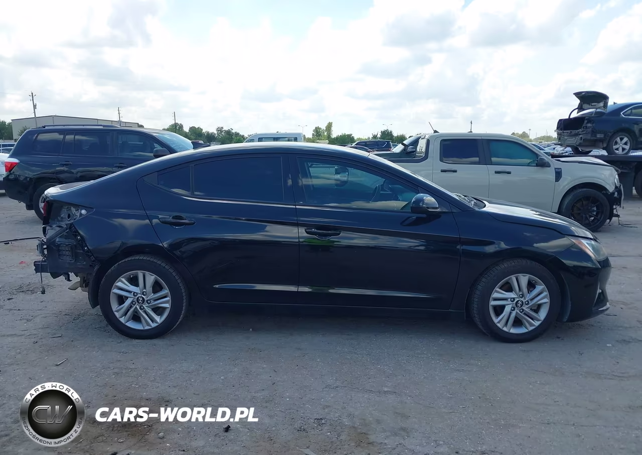 2019 Hyundai Elantra Sel VIN:5NPD84LF2KH404053 - 13