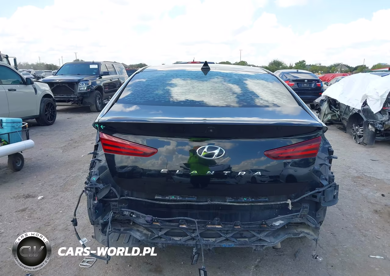 2019 Hyundai Elantra Sel VIN:5NPD84LF2KH404053 - 16
