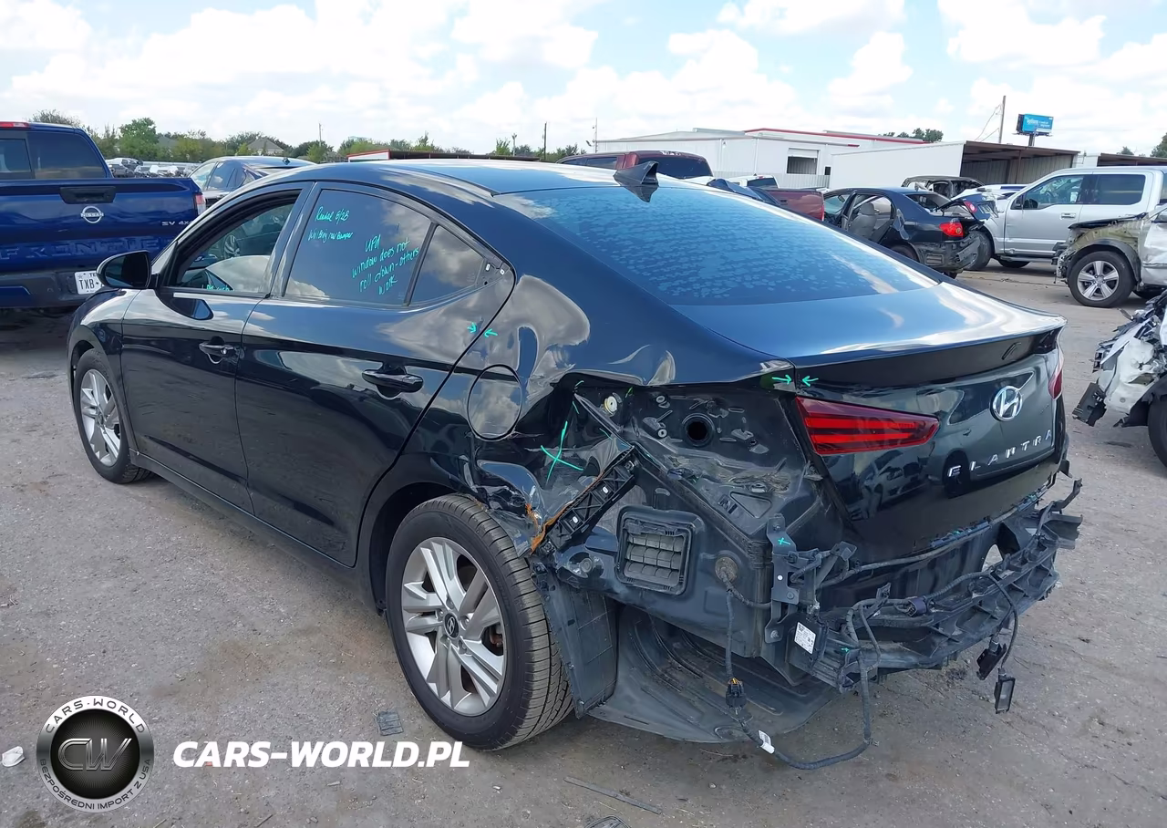 2019 Hyundai Elantra Sel VIN:5NPD84LF2KH404053 - 3