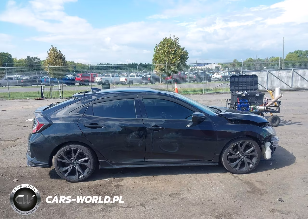 2018 Honda Civic Sport VIN:SHHFK7G42JU205732 - 13