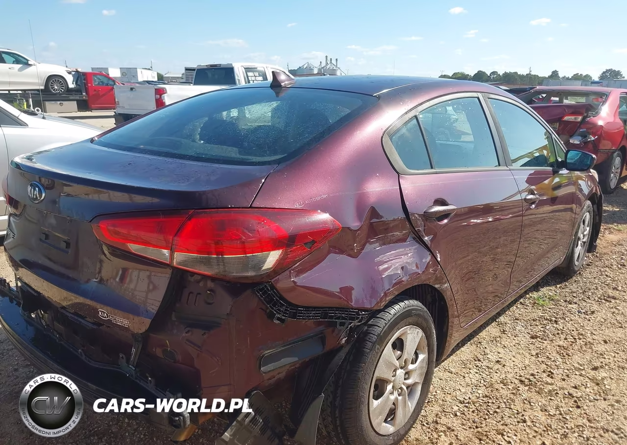 2018 Kia Forte Lx VIN:3KPFK4A70JE178684 - 4