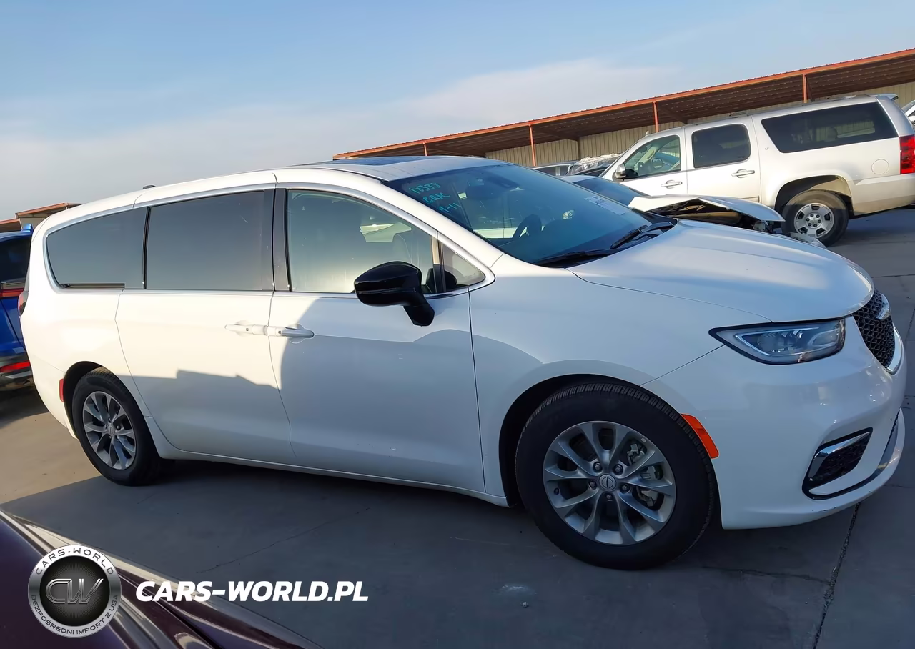 2026 Chrysler Pacifica Limited VIN:2C4RC1GG5TR182599 - 13