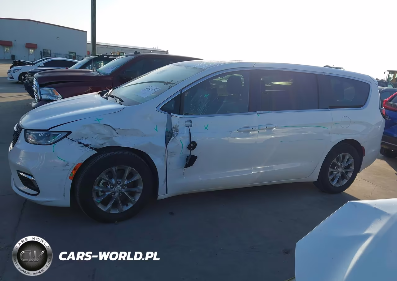 2026 Chrysler Pacifica Limited VIN:2C4RC1GG5TR182599 - 14