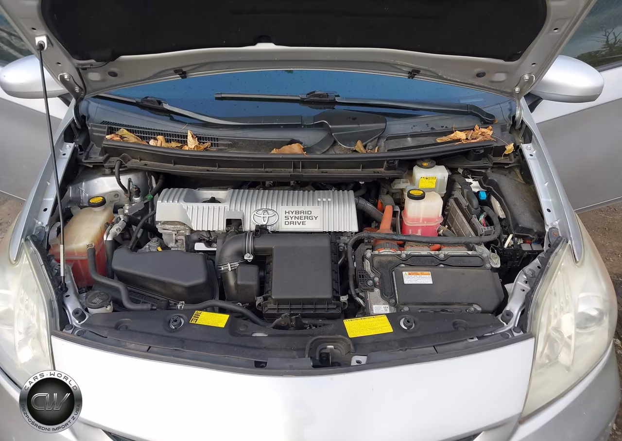 2014 Toyota Prius Three VIN:JTDKN3DU9E1772202 - 10