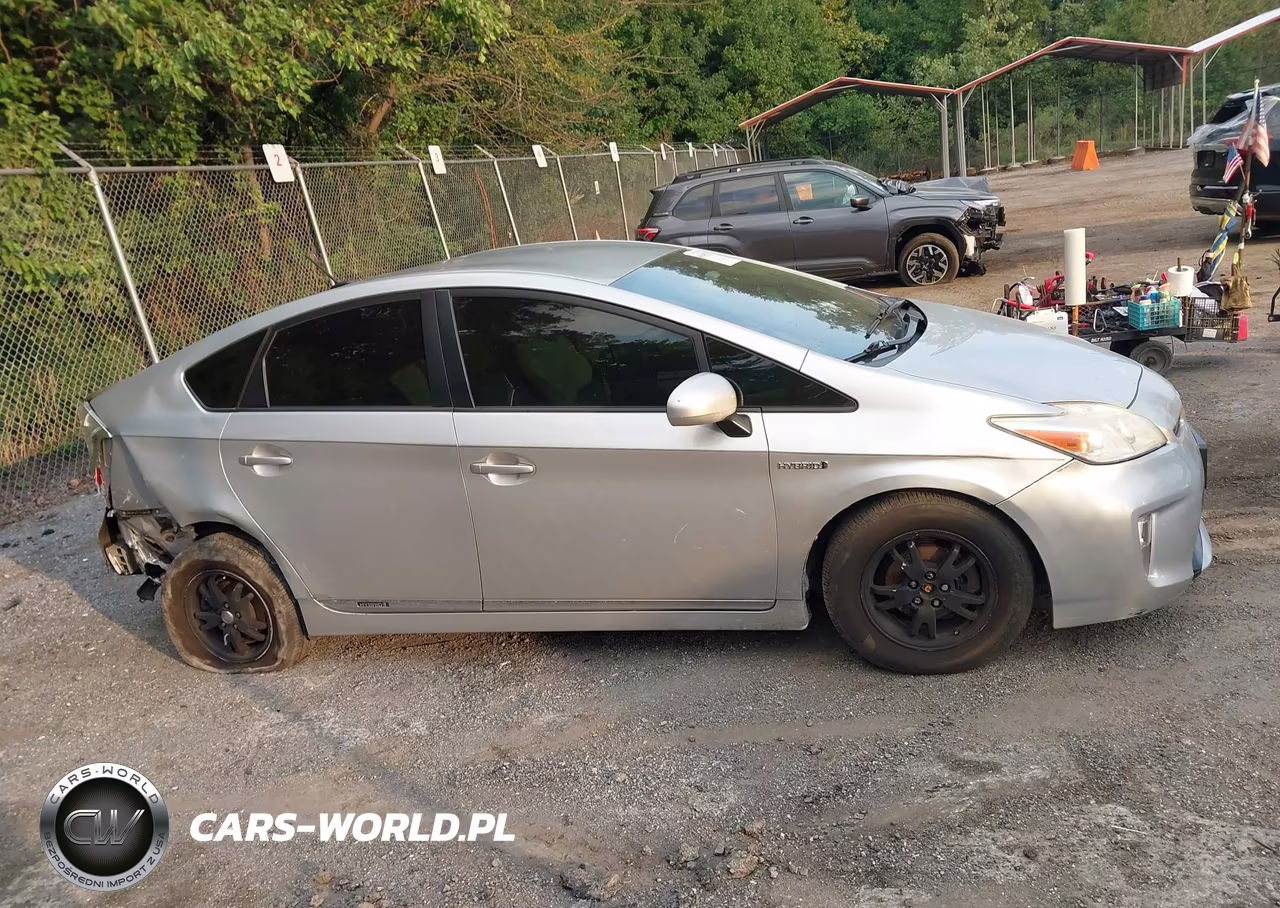 2014 Toyota Prius Three VIN:JTDKN3DU9E1772202 - 12