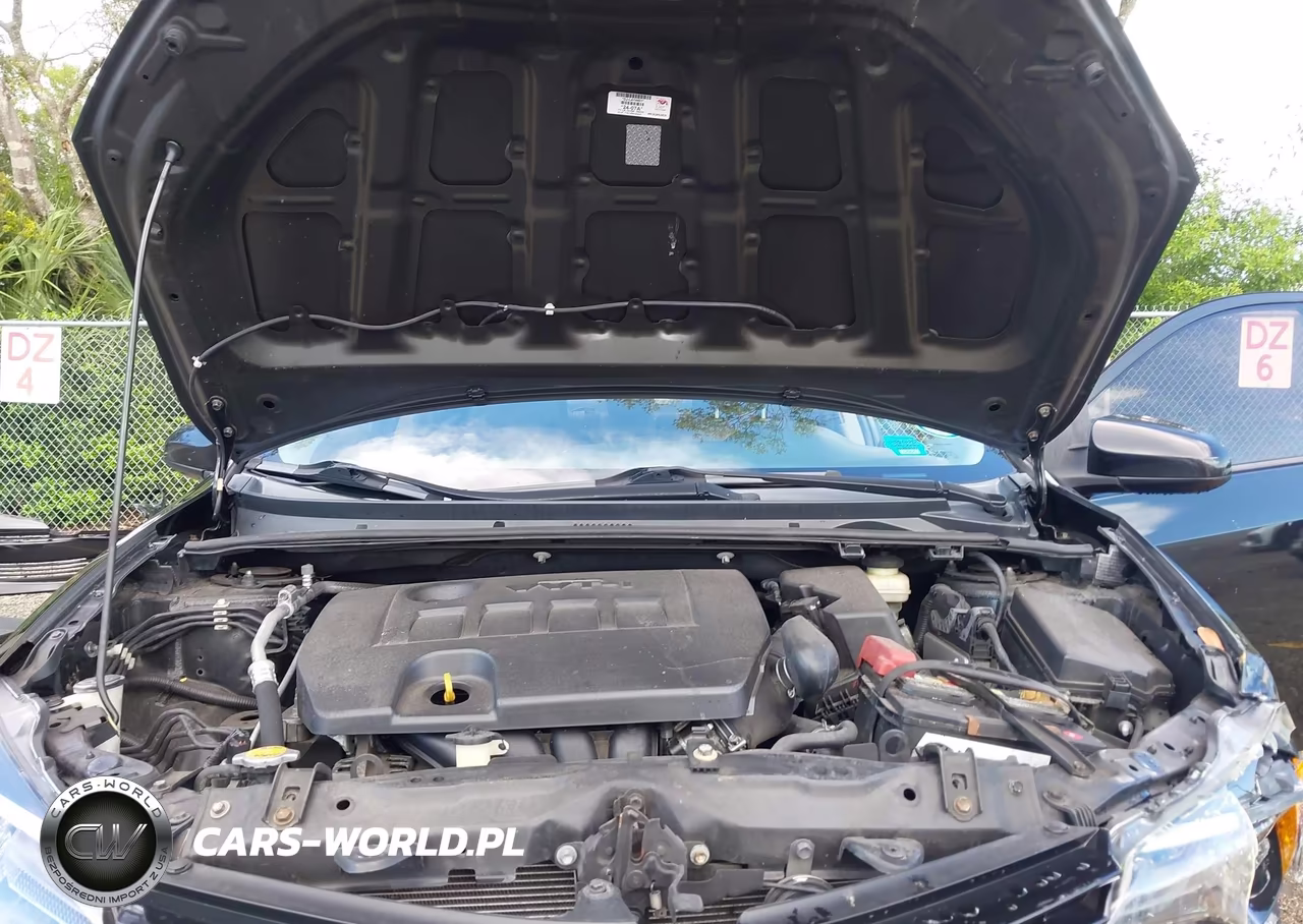2017 Toyota Corolla Le VIN:5YFBURHE6HP670476 - 10