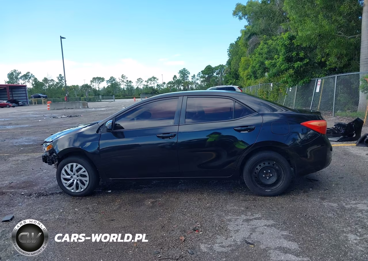 2017 Toyota Corolla Le VIN:5YFBURHE6HP670476 - 15