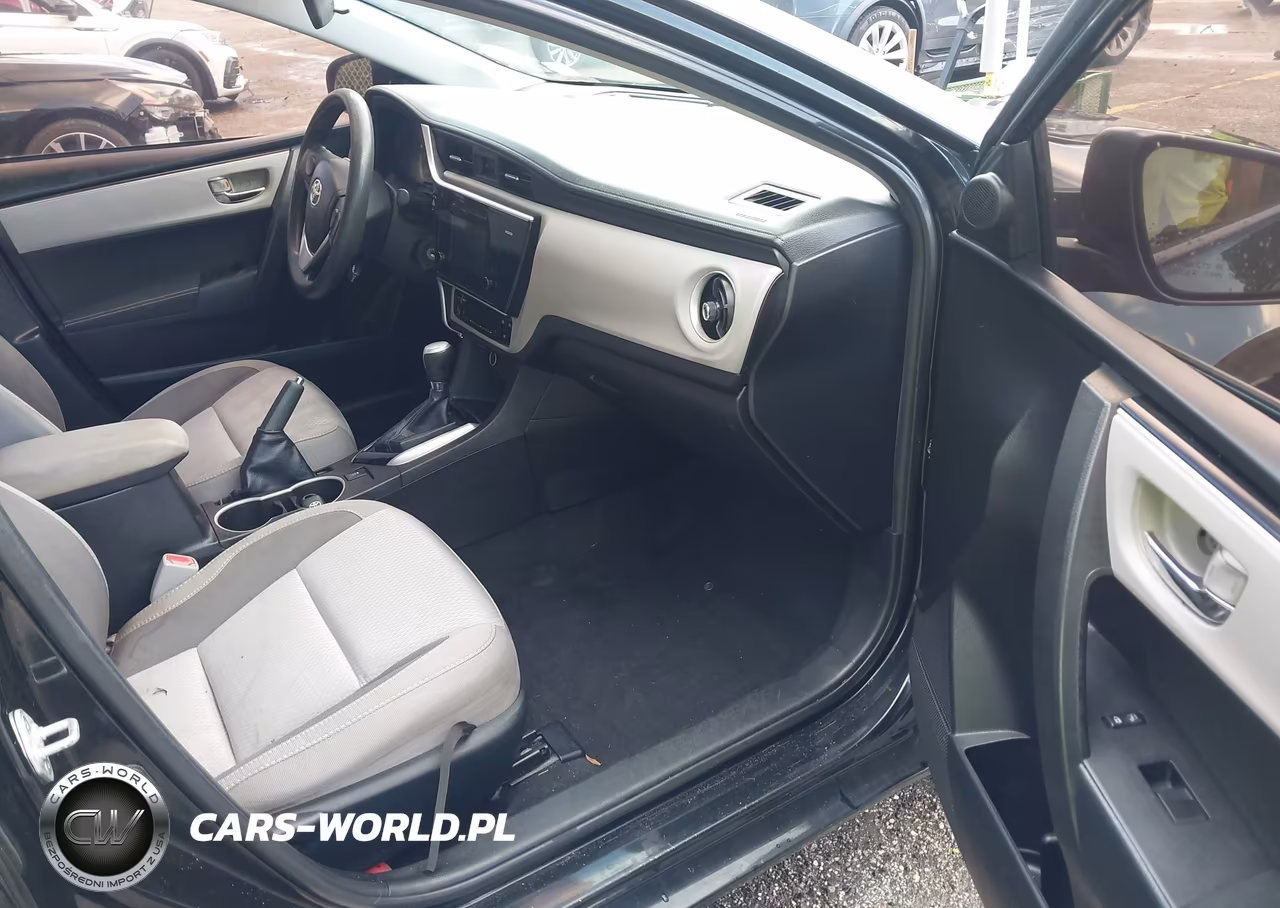 2017 Toyota Corolla Le VIN:5YFBURHE6HP670476 - 5