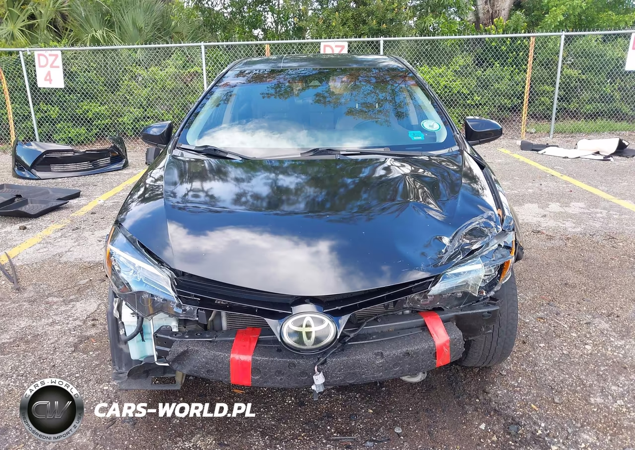 2017 Toyota Corolla Le VIN:5YFBURHE6HP670476 - 6