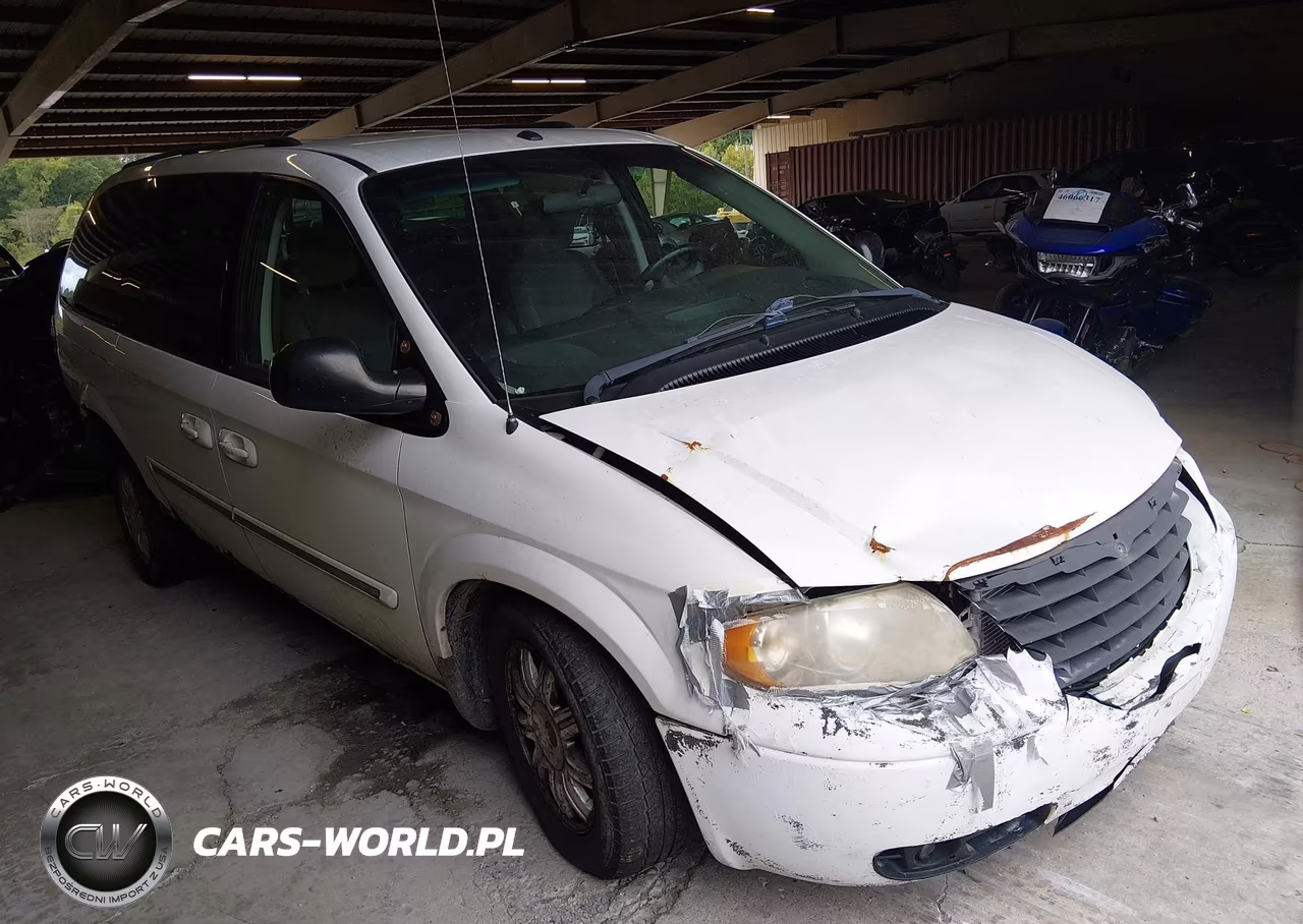2006 Chrysler Town & Country Touring – zdjęcie 1 z 17