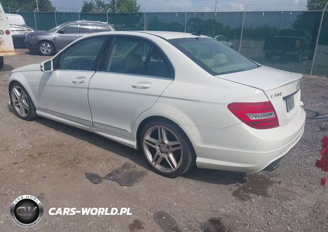 2012 Mercedes-Benz C 300 Sport 4Matic VIN:WDDGF8BB0CA699337 - 3