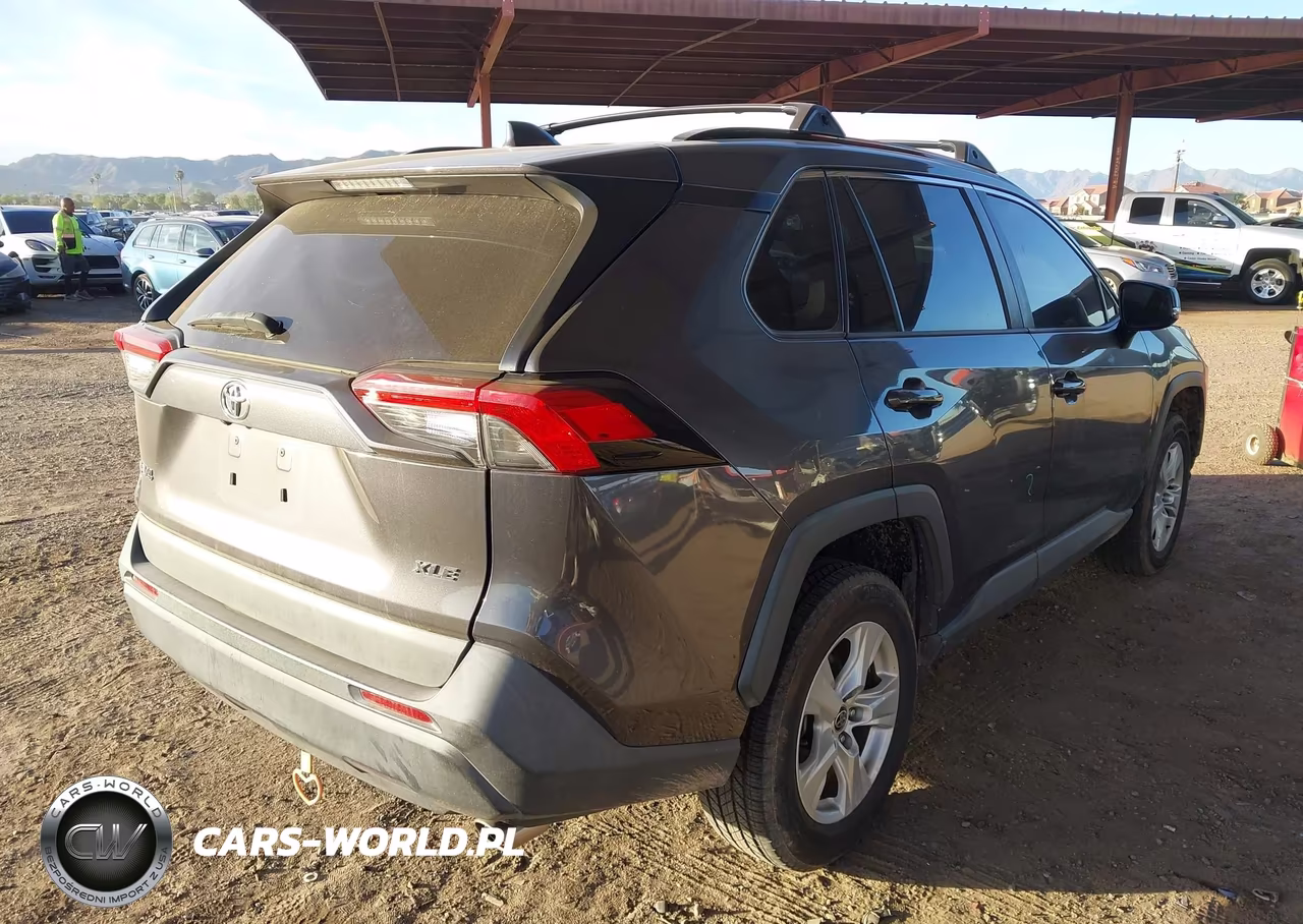 2021 Toyota Rav4 Xle VIN:2T3W1RFV3MC133045 - 4