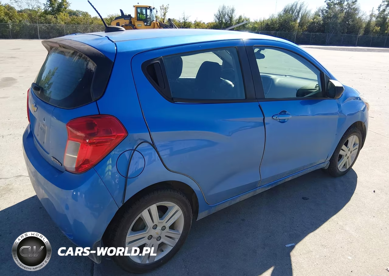 2018 Chevrolet Spark Ls Cvt VIN:KL8CB6SA7JC425028 - 4