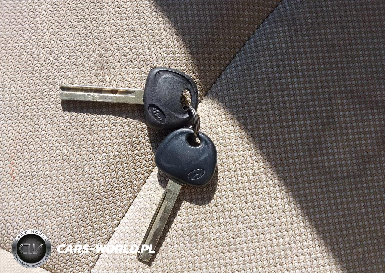 2012 Hyundai Accent Gls VIN:KMHCT4AE4CU258438 - 11